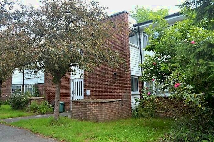 2 Bedroom Flat To Rent In Chiltern Drive, Charvil, Reading, RG10