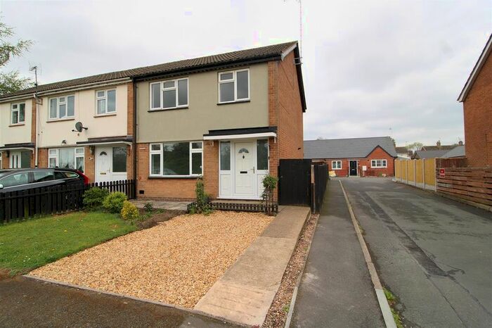 3 Bedroom End Of Terrace House For Sale In Thorpe Close, Coddington, Newark, NG24