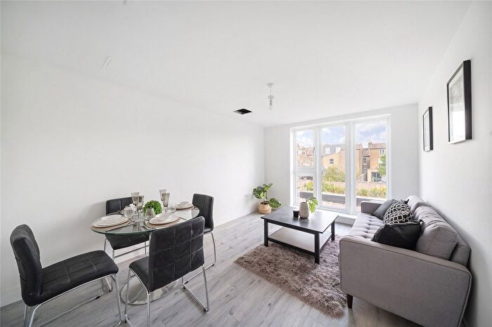 1 Bedroom Flat For Sale In Ardmore Place, - Hartfield Road, Wimbledon, London, SW19