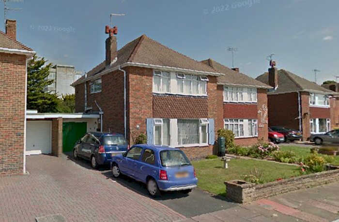 3 Bedroom Link Detached House To Rent In Cumberland Avenue, Worthing, BN12