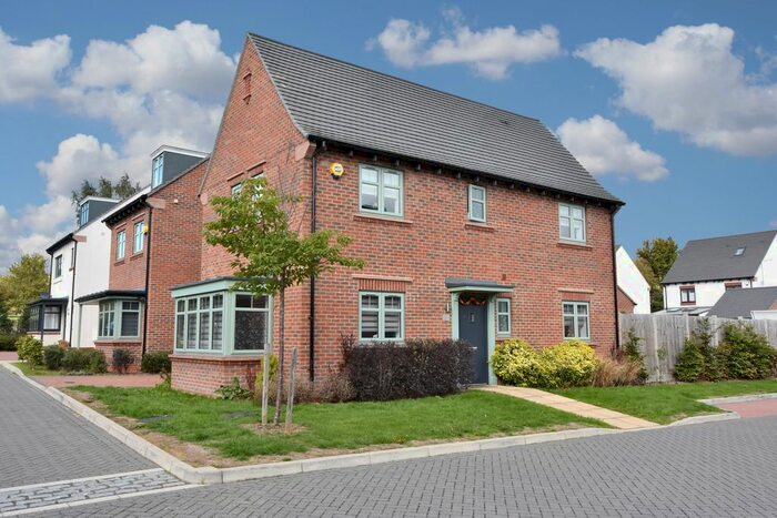 3 Bedroom Detached House To Rent In Fullers Avenue, Watford, WD25