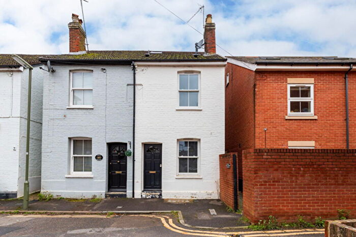 3 Bedroom Semi-Detached House For Sale In George Road, Guildford, GU1