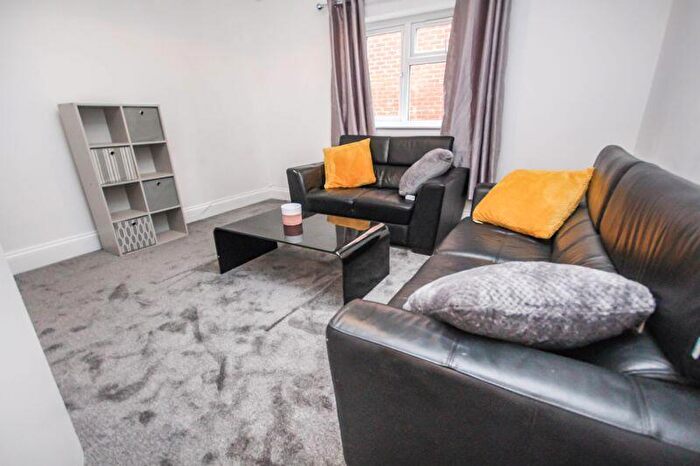 4 Bedroom Detached House To Rent In Cardigan Road, Winton, BH9