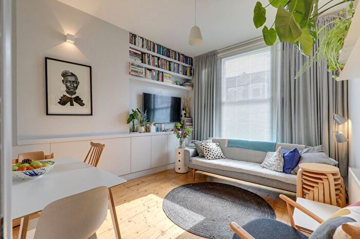2 Bedroom Flat For Sale In George Lane, Hither Green, London, SE13