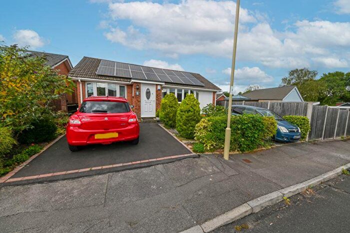 3 Bedroom Detached Bungalow To Rent In Laurel Road, Waterlooville, PO8