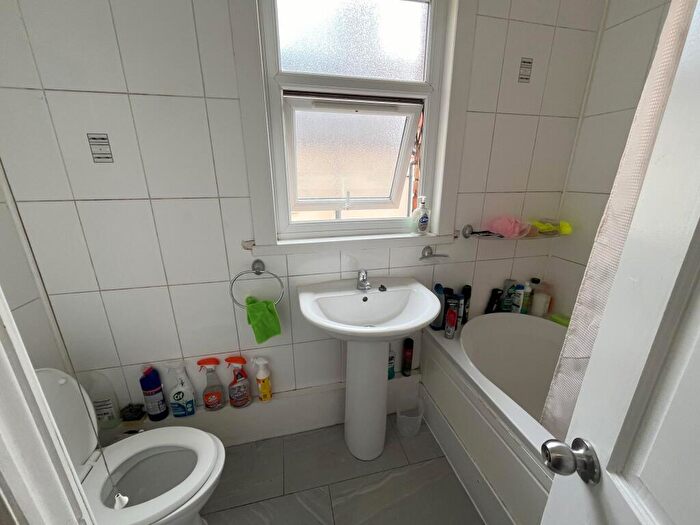 1 Bedroom Terraced House To Rent In Bath Street, Rugby, CV21