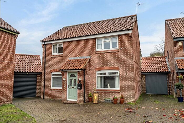 3 Bedroom Detached House For Sale In Alexa Court, York, YO24