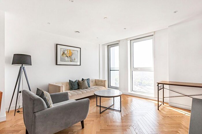 1 Bedroom Flat For Sale In Southwark Bridge Road, Borough, SE1