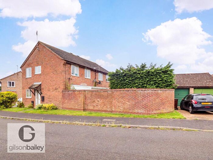 3 Bedroom Semi-Detached House For Sale In Ropes Walk, Blofield, NR13