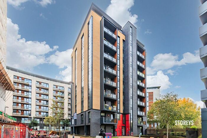 2 Bedroom Flat To Rent In Wharton House, Bethnal Green, London, E2
