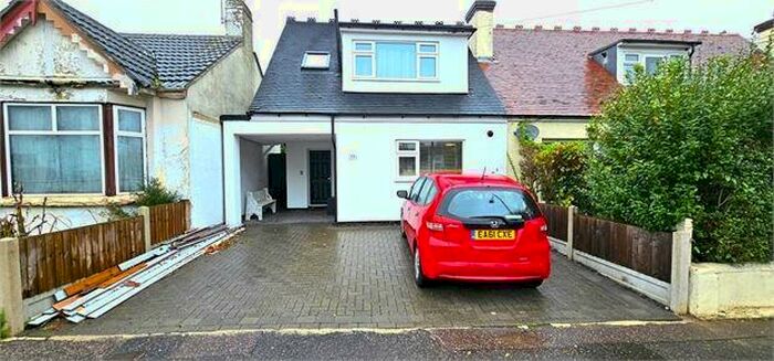 2 Bedroom Semi-Detached Bungalow To Rent In Pavillion Drive, Leigh On Sea, Leigh On Sea, SS9
