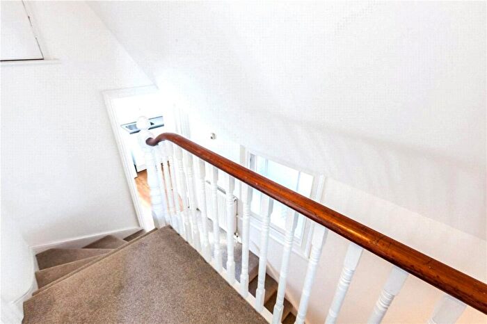 1 Bedroom Apartment For Sale In Weston Park, Crouch End, London, N8