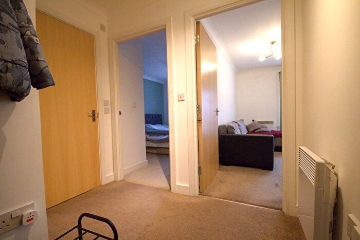 1 Bedroom Flat For Sale In Flat, Renaissance Court, A Rosehill Avenue, Sutton, SM1