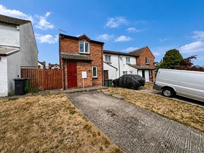 2 Bedroom End Of Terrace House For Sale In Addymore, Cam, Dursley, GL11