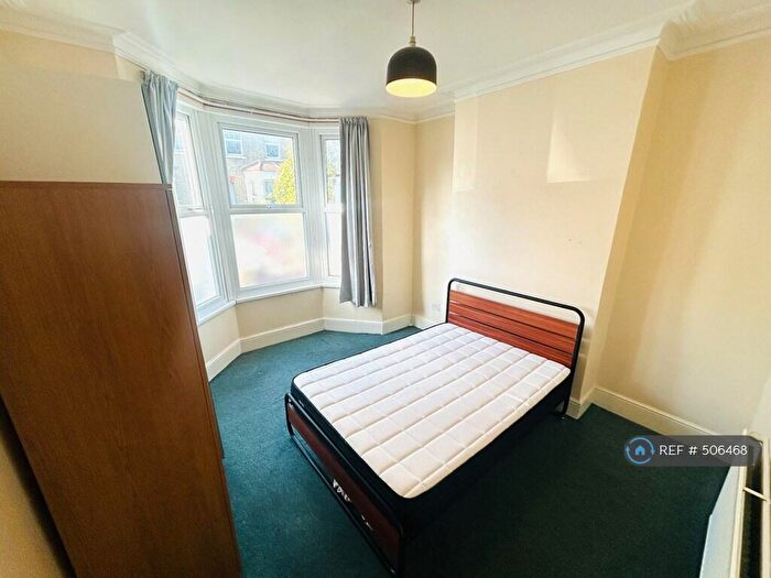 7 Bedroom Terraced House To Rent In Alloa Road, London, SE8