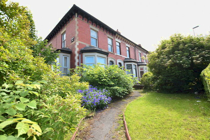 4 Bedroom Apartment To Rent In Newton Drive, Blackpool, FY3