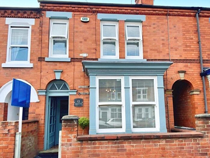 4 Bedroom Terraced House For Sale In Heathcoat Street, Loughborough, Leicestershire, LE11
