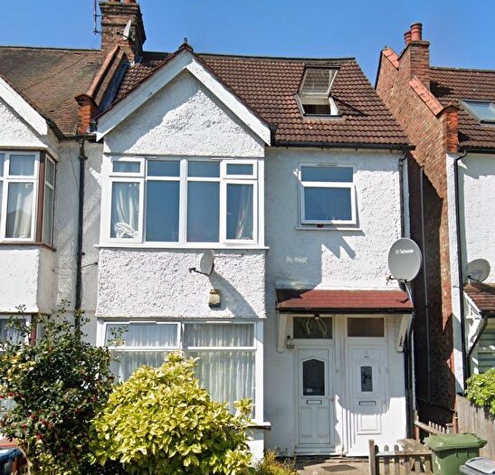 3 Bedroom Flat To Rent In Radnor Road, Harrow-On-The-Hill, Harrow, HA1