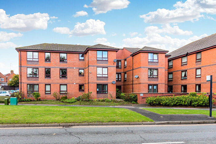 2 Bedroom Flat For Sale In Duck Street, Rushden, NN10