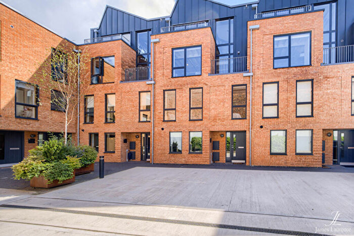 3 Bedroom Town House To Rent In Alben Works, Legge Lane, Jewellery Quarter, B1