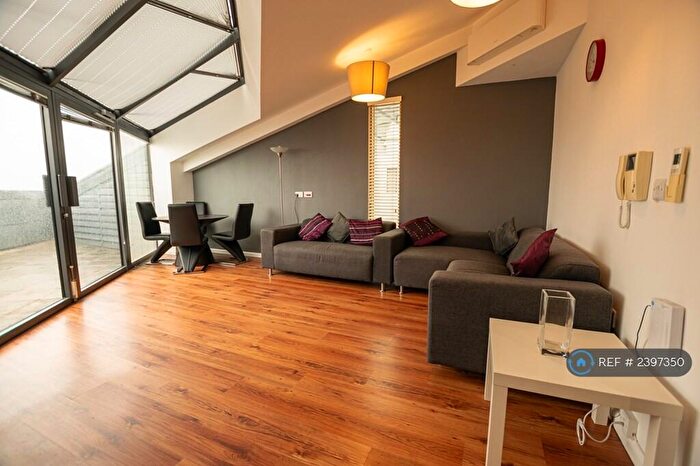 2 Bedroom Flat To Rent In Mann Island, Liverpool, L3