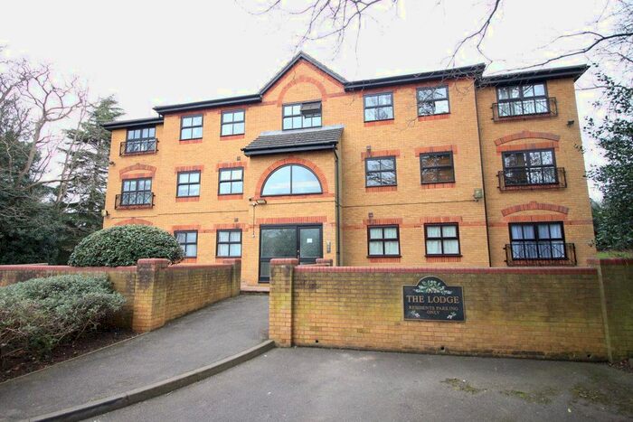 2 Bedroom Flat To Rent In The Lodge, Orphanage Road, Watford, WD24