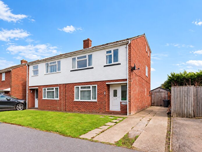 4 Bedroom Semi-Detached House For Sale In Liss Road, Eastry, Sandwich, CT13