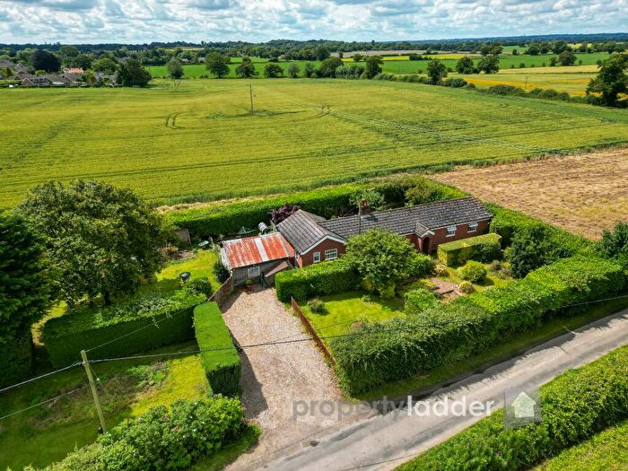 3 Bedroom Detached Bungalow For Sale In Heater Lane, Lingwood, NR13