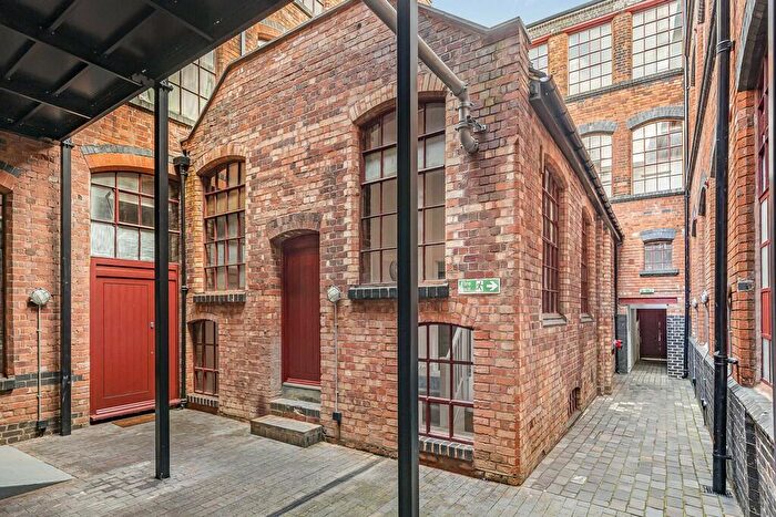 2 Bedroom Apartment To Rent In Vittoria Street, Birmingham, B1