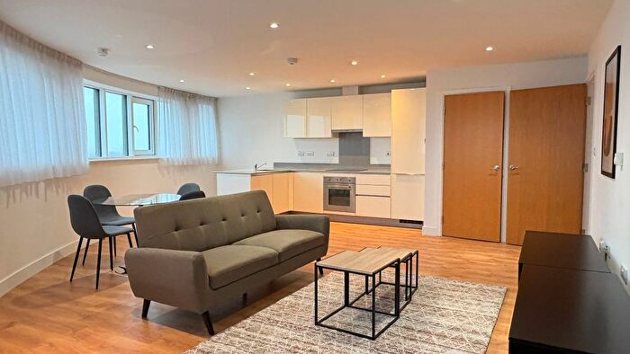 2 Bedroom Flat To Rent In Headstone Road, Harrow, HA1