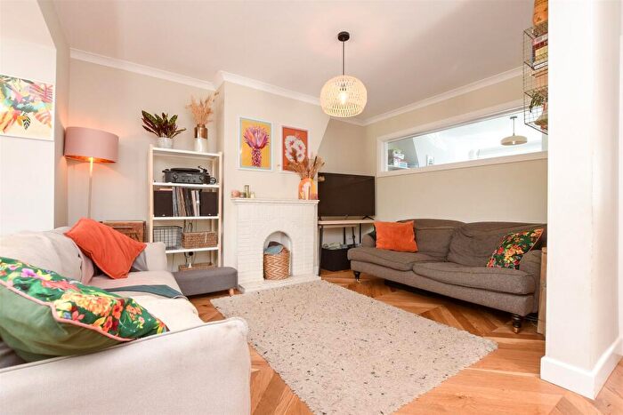 4 Bedroom Semi-Detached House For Sale In Hitchings Way, Reigate, Surrey, RH2