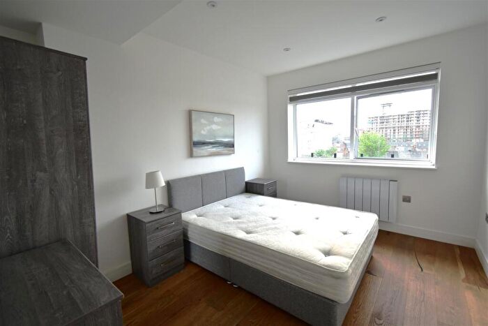 2 Bedroom Apartment To Rent In Abbey House, Stoke Road, SL2