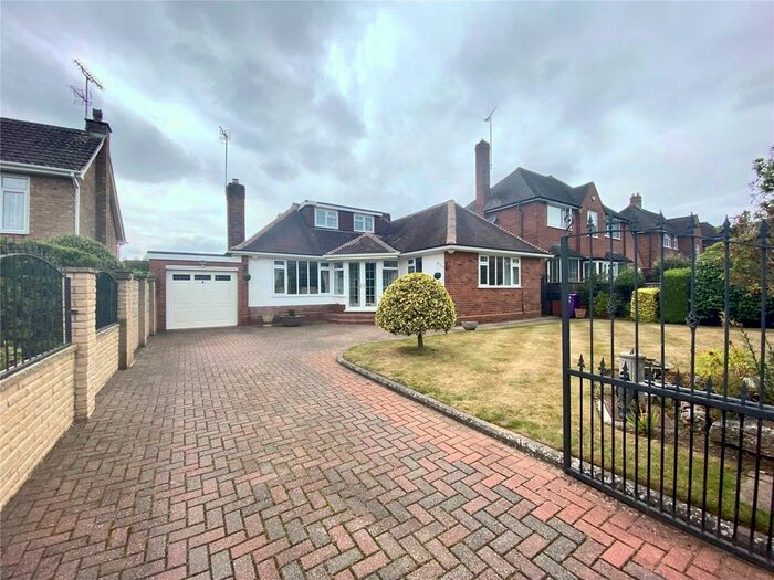 4 Bedroom Bungalow For Sale In Wightwick Hall Road, Wightwick, Wolverhampton, West Midlands, WV6