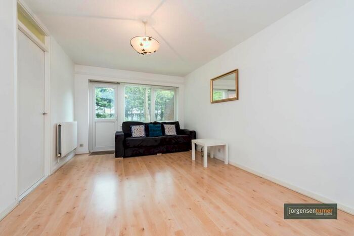 1 Bedroom Flat To Rent In Ollgar Close, Shepherds Bush, London W12