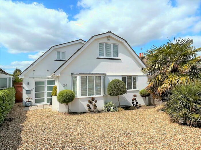 3 Bedroom Chalet To Rent In Gorsehill Road, Oakdale, Poole, BH15