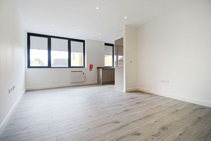 1 Bedroom Flat To Rent In Uxbridge Road, West Ealing, Ealing, London, W13