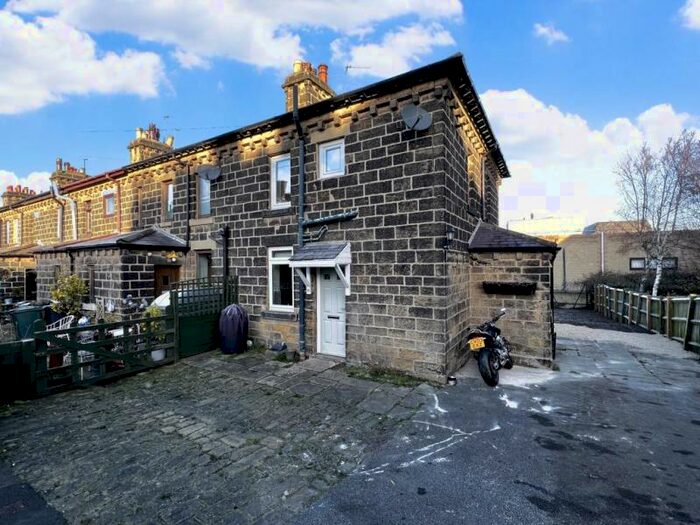 3 Bedroom Cottage To Rent In Railway Terrace, Ilkley, LS29