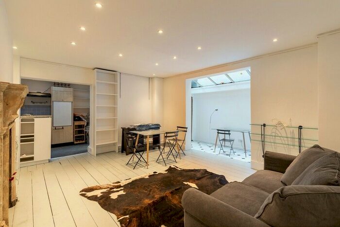 1 Bedroom Flat To Rent In Cornwall Gardens, London, SW7