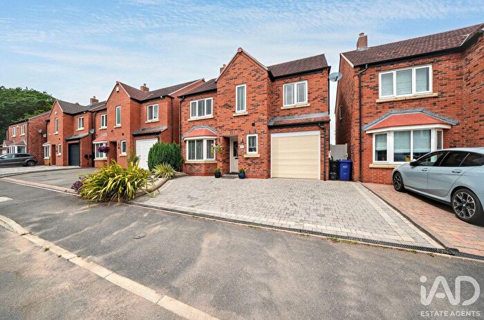 4 Bedroom Detached House For Sale In Kirkpatrick Drive, Wordsley, DY8