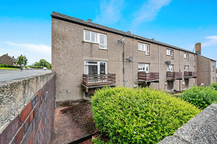 2 Bedroom Maisonette For Sale In Broad Street, Cowdenbeath, KY4
