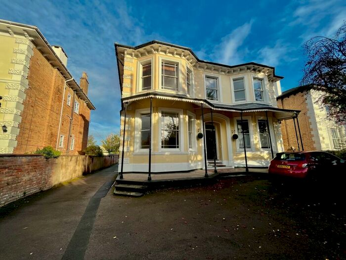 2 Bedroom Flat To Rent In Kenilworth Road, Leamington Spa, CV32