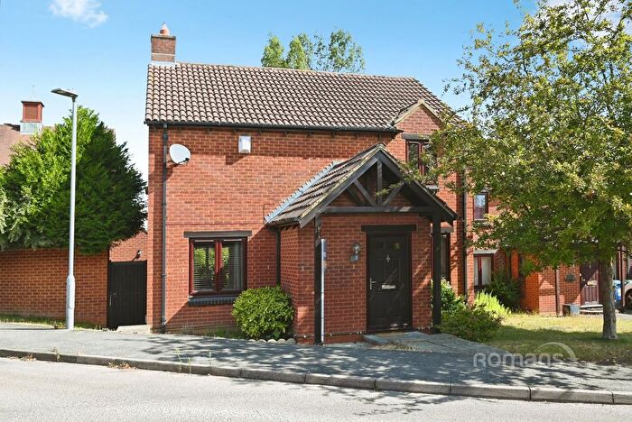 4 Bedroom Detached House To Rent In Westcotts Green, Warfield, Bracknell, RG42