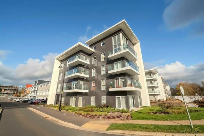 2 Bedroom Apartment To Rent In Fairhaven Drive, Reading, RG2