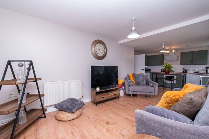2 Bedroom Flat For Sale In Walden Court, Canterbury, CT2