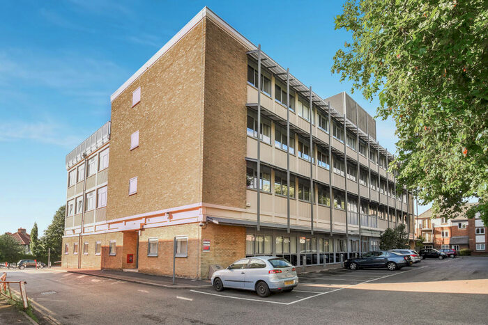 2 Bedroom Apartment To Rent In Trinity Court, East Oxford, OX4