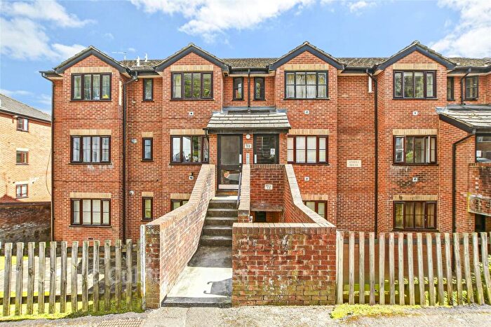 1 Bedroom Flat For Sale In Garlands Road, Redhill, Surrey, RH1