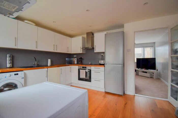 2 Bedroom Terraced House To Rent In Sonning Way, Glen Parva, Leicester, LE2