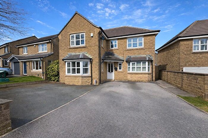 4 Bedroom Detached House For Sale In Bradshaw View, Queensbury, Bradford, BD13