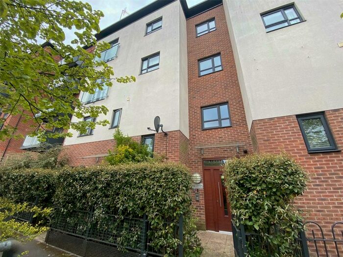1 Bedroom Apartment To Rent In Great Clowes Street, Salford, M7