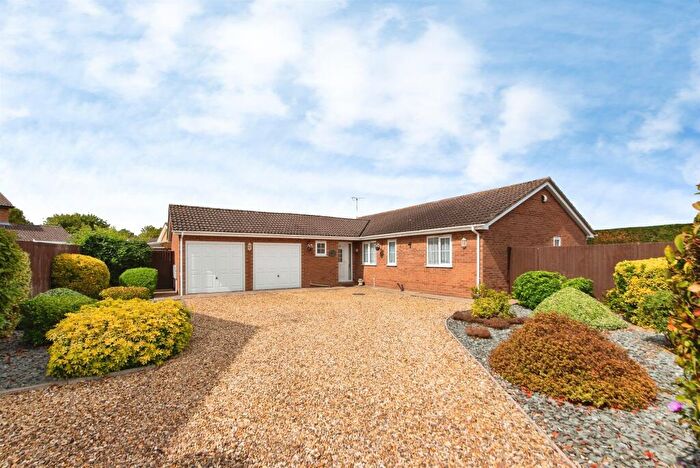3 Bedroom Detached Bungalow For Sale In Larch Close, Bourne, PE10